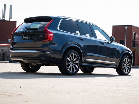 Certified 2025 Volvo XC90 B5 Core image 7
