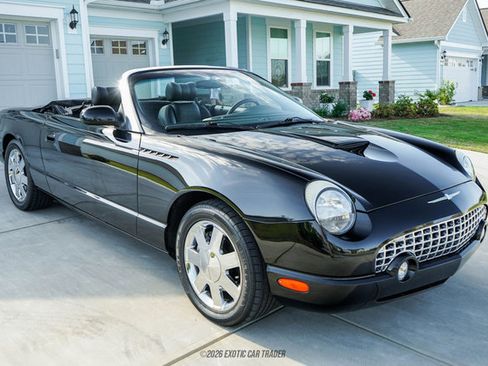 Used 2002 Ford Thunderbird Deluxe RWD image 12