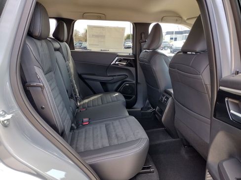 New 2026 Mitsubishi Outlander SE AWD/4WD image 10