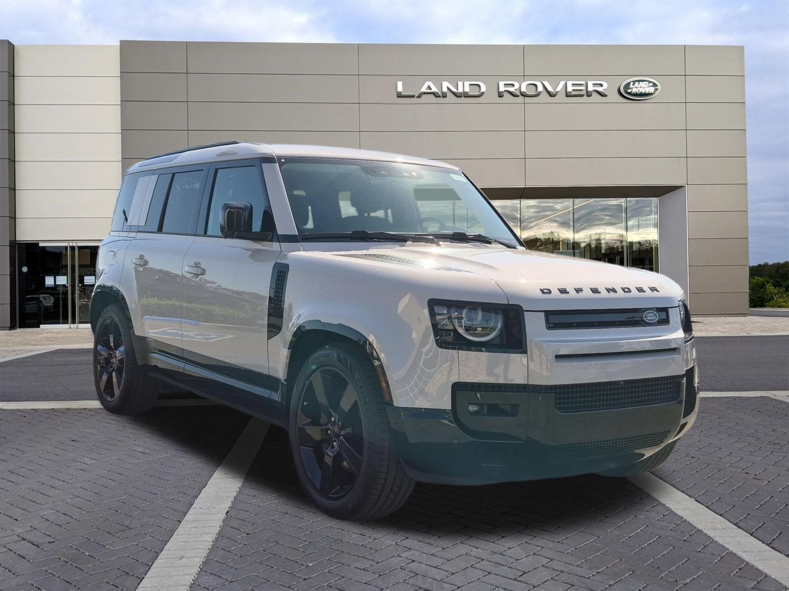 New 2026 Land Rover Defender 110 X-Dynamic SE AWD/4WD image 3