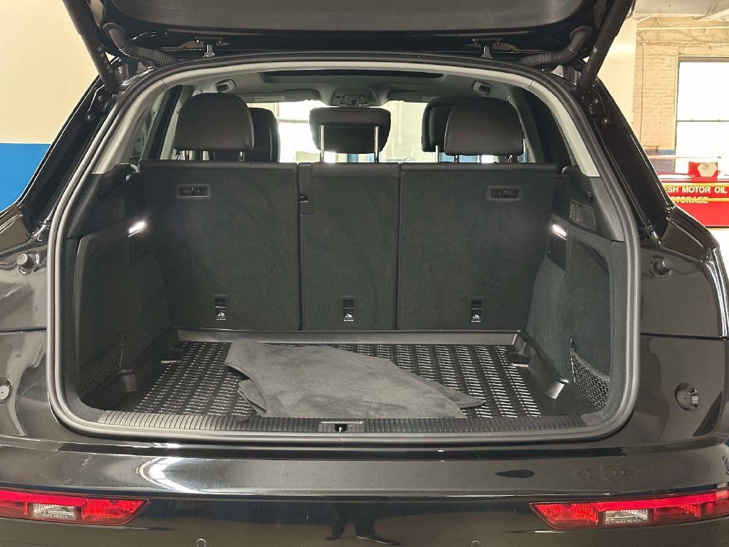 Used 2023 Audi Q5 2.0T Prestige AWD/4WD image 32