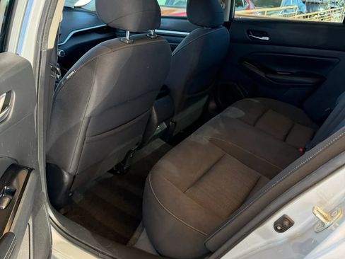Used 2021 Nissan Altima 2.5 SV FWD image 9