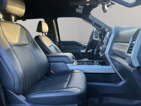 Used 2022 Ford F250 Lariat image 22