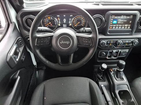 Used 2021 Jeep Wrangler Unlimited Sport AWD/4WD image 2