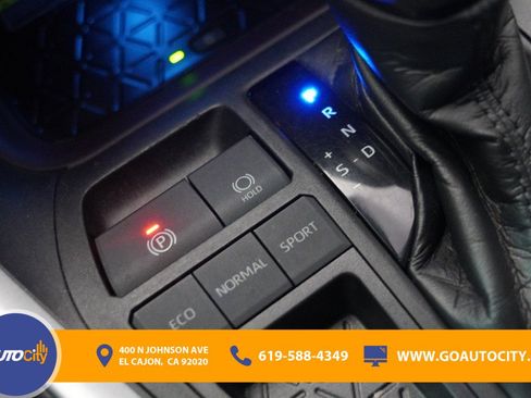 Used 2021 Toyota RAV4 Limited image 25