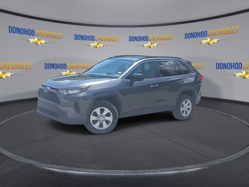 Used 2019 Toyota RAV4 LE FWD image 8