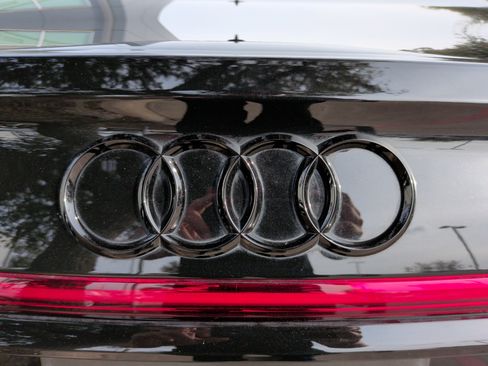 Certified 2021 Audi A8 L 3.0T image 40