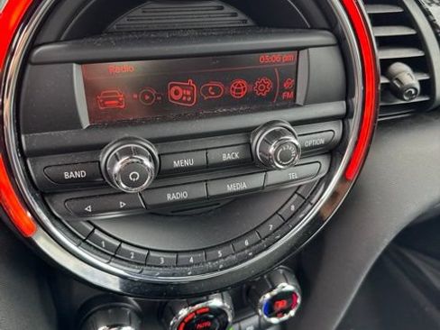 Used 2015 MINI Cooper S FWD image 3