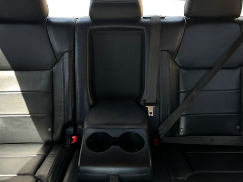 Used 2015 Toyota Tundra Limited w/ Limited Premium Package image 19