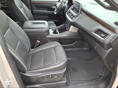Used 2021 Chevrolet Tahoe Premier AWD/4WD image 17