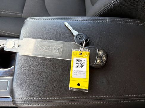 Used 2015 Chevrolet Traverse LT w/ Traveler's Package FWD image 38