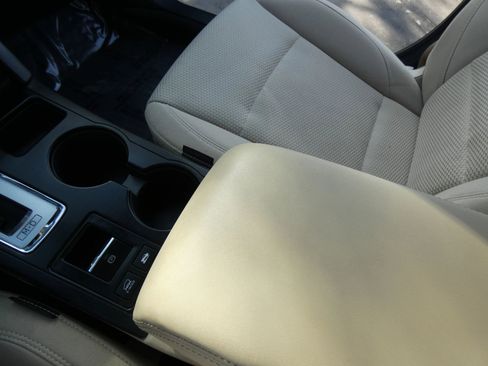 Used 2019 Subaru Outback 2.5i Premium image 68