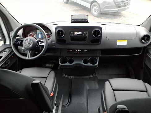 New 2026 Mercedes-Benz Sprinter 2500 image 27
