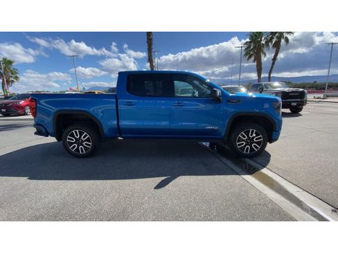 Used 2023 GMC Sierra 1500 AT4 w/ AT4 Premium Package AWD/4WD image 9