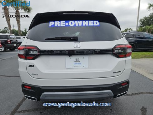 Certified 2023 Honda Pilot Touring image 4