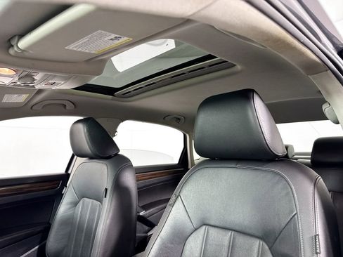 Used 2022 Volkswagen Passat 2.0T image 28