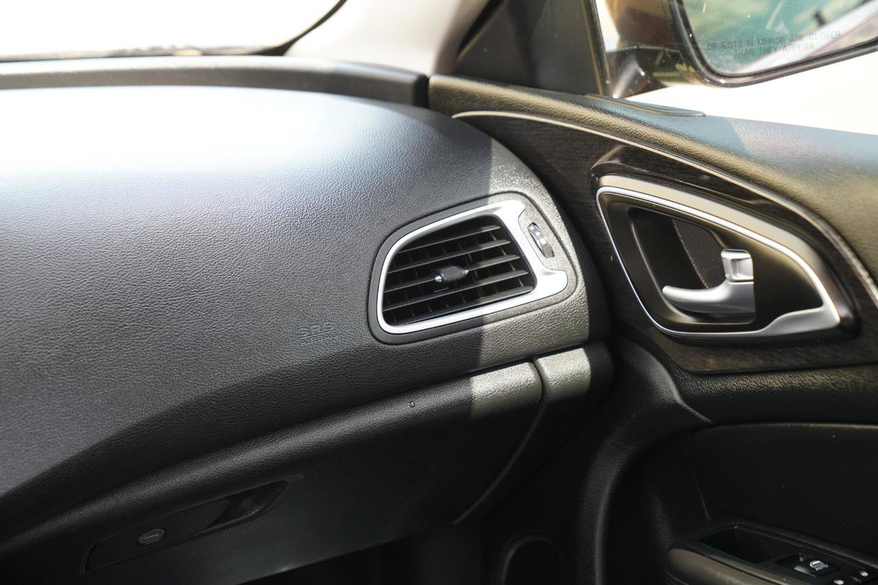 Used 2016 Chrysler 200 C w/ Sun & Sound Group FWD image 26
