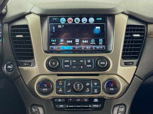 Used 2019 GMC Yukon Denali w/ Denali Ultimate Black Edition AWD/4WD image 15