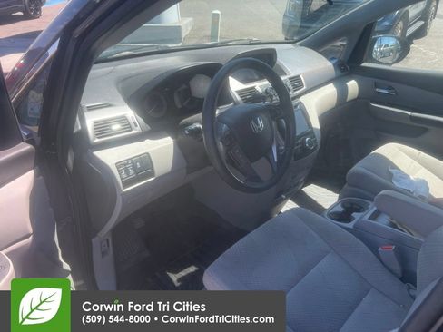 Used 2016 Honda Odyssey SE image 2