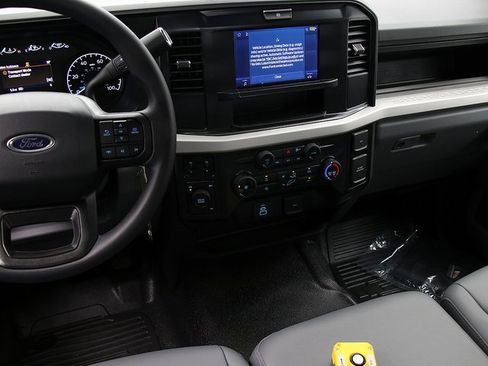 New 2025 Ford F550 4x4 Regular Cab Super Duty image 12