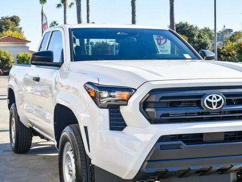 Certified 2025 Toyota Tacoma SR image 4