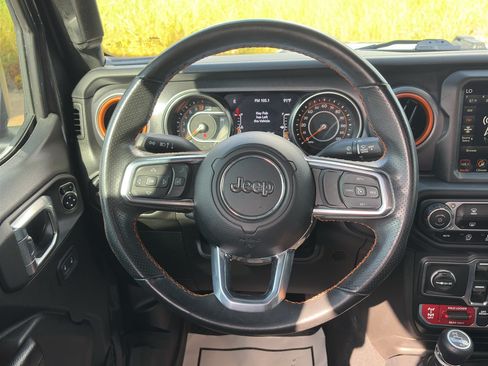 Used 2023 Jeep Gladiator Mojave w/ Trailer Tow Package AWD/4WD image 16