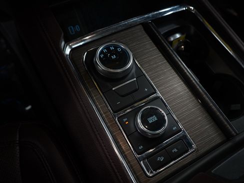 Used 2022 Ford Expedition Max Limited image 21