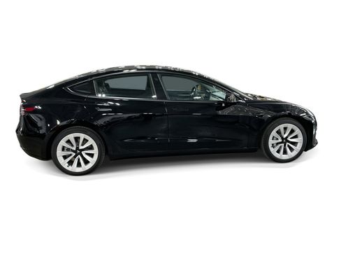 Certified 2022 Tesla Model 3 Long Range AWD/4WD image 7