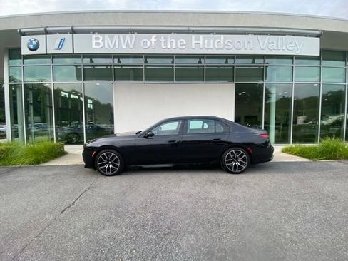 Used 2023 BMW 760i xDrive w/ Parking Assistance Package AWD/4WD image 1