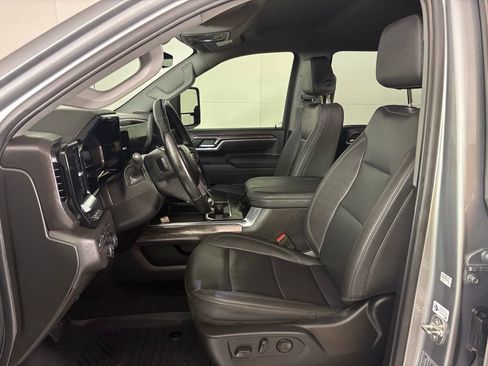 Used 2025 Chevrolet Silverado 2500 LTZ w/ LTZ Plus Package AWD/4WD image 21