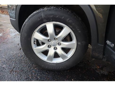 Used 2012 Kia Sorento LX w/ V6 Convenience Pkg image 13