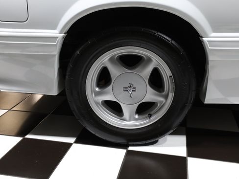 Used 1992 Ford Mustang GT RWD image 35