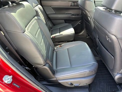 Used 2024 Hyundai Santa Fe Calligraphy AWD/4WD image 9