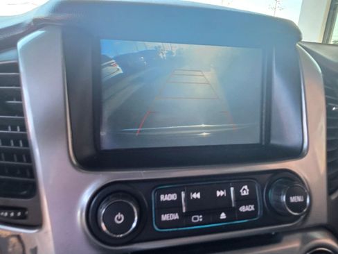 Used 2018 Chevrolet Suburban Premier AWD/4WD image 11