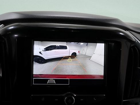 Used 2023 Chevrolet Traverse LT image 14