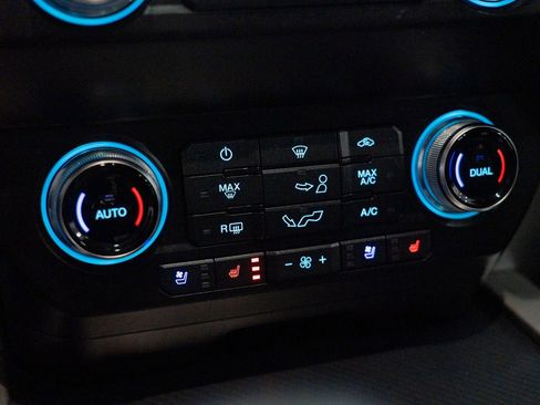 Used 2019 Ford F150 Lariat w/ Equipment Group 502A Luxury image 50