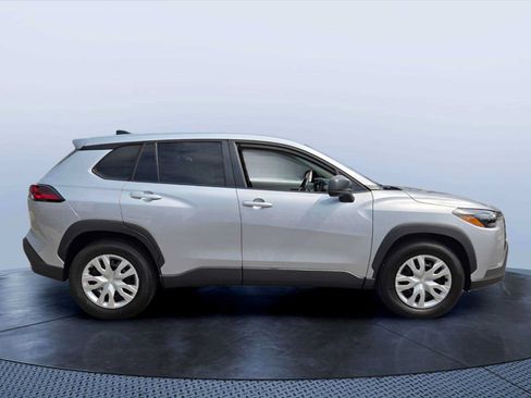 Used 2026 Toyota Corolla Cross L FWD image 2