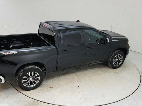 Used 2022 Chevrolet Silverado 1500 LT AWD/4WD image 27
