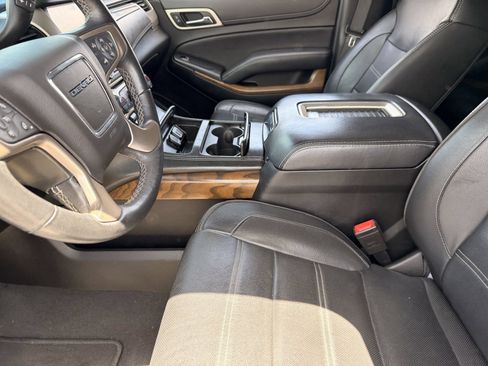 Used 2019 GMC Yukon Denali w/ Open Road Package AWD/4WD image 29