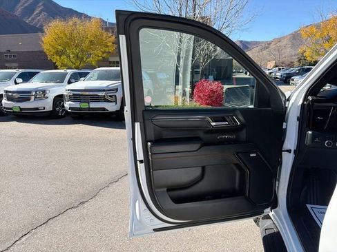 Used 2024 GMC Sierra 1500 AT4 w/ Technology Package image 23