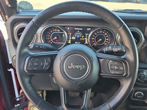 Used 2022 Jeep Wrangler Unlimited Sport image 9