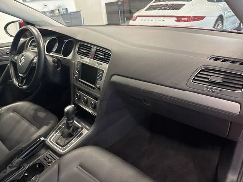 Used 2017 Volkswagen Golf Wolfsburg Edition FWD image 37