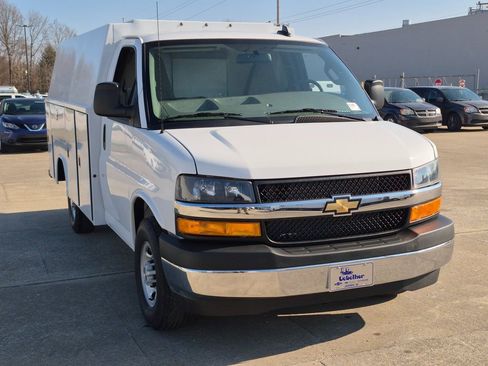 New 2025 Chevrolet Express 3500 Work Van w/ Power Convenience Package image 1