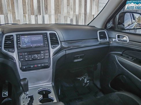 Used 2012 Jeep Grand Cherokee SRT8 w/ Luxury Group II image 18