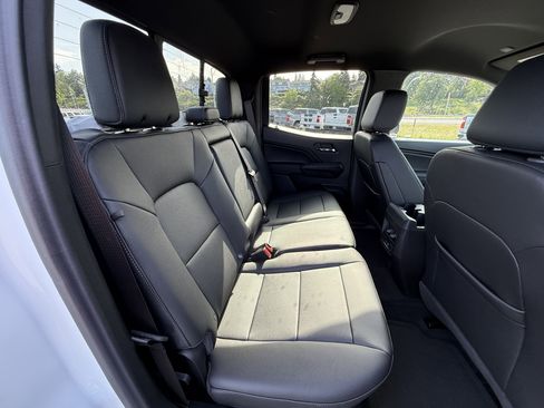 New 2025 Chevrolet Colorado LT w/ LT Convenience Package image 25