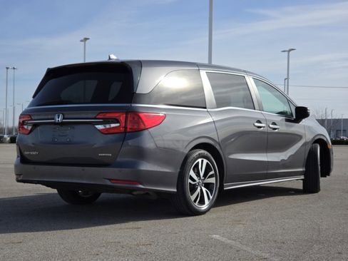 Used 2023 Honda Odyssey Touring image 15