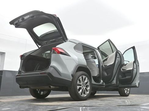 Used 2021 Toyota RAV4 XLE Premium image 54