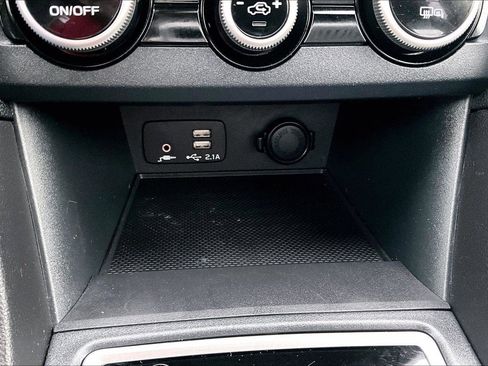 Used 2023 Subaru Crosstrek 2.5i Limited w/ Moonroof Package image 27