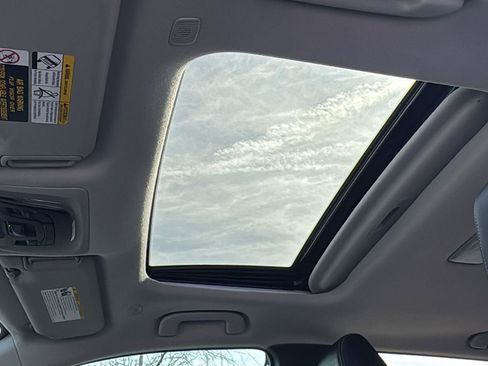 Certified 2025 Toyota Corolla Cross XLE image 25