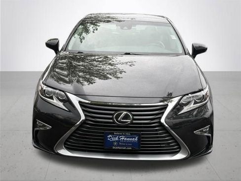 Used 2018 Lexus ES 350 w/ Luxury Package w/Wood Trim FWD image 3
